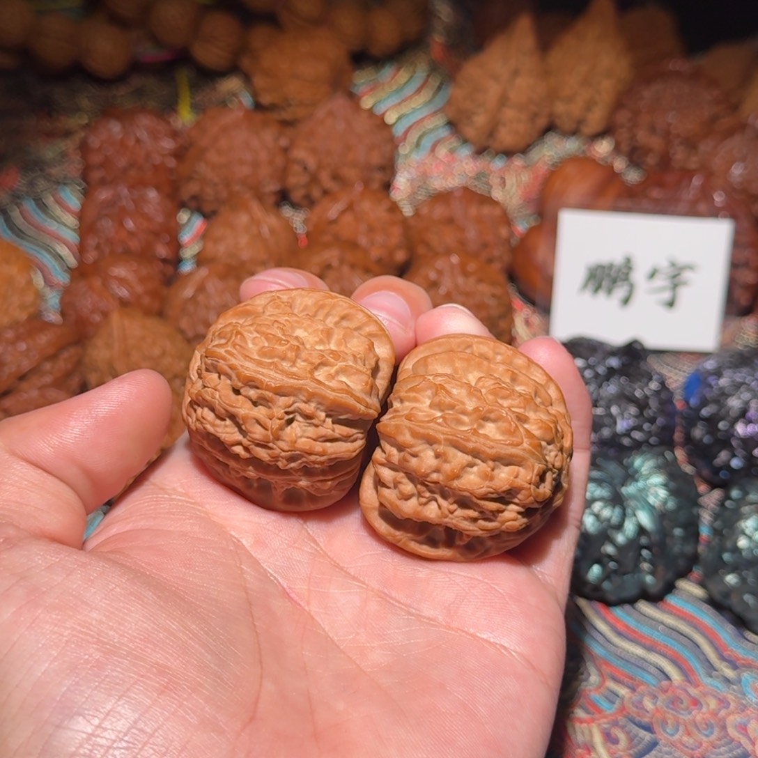 风***了核桃把件1799号41白狮子文玩核桃