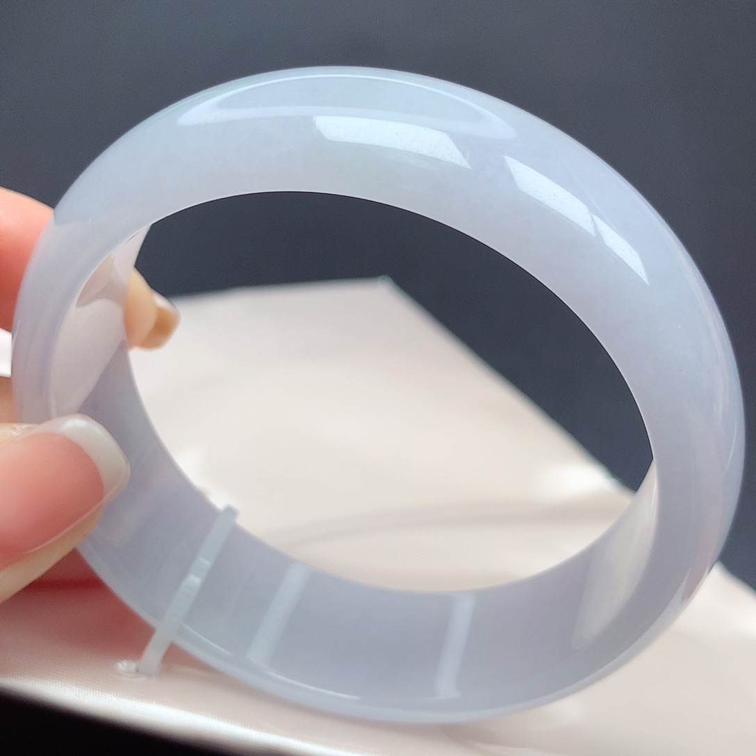 翡翠手镯未镶嵌08n n n n n m m m m