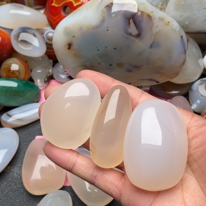 橙***香玛瑙/玉髓未镶嵌马达加斯加海洋玉髓玛瑙