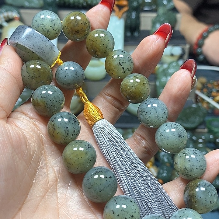 和田玉手串未镶嵌