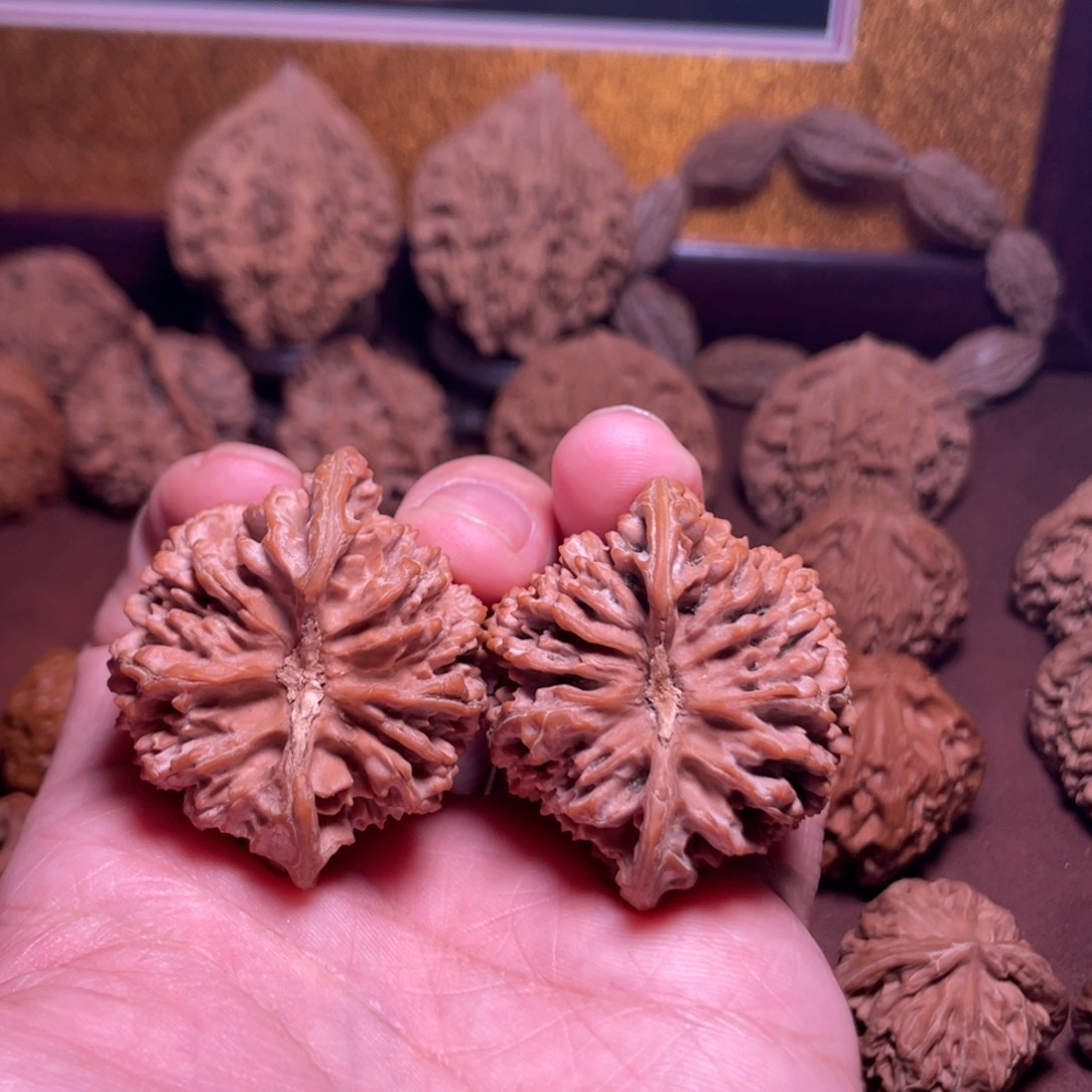 砀***爸吊坠文玩核桃满天星