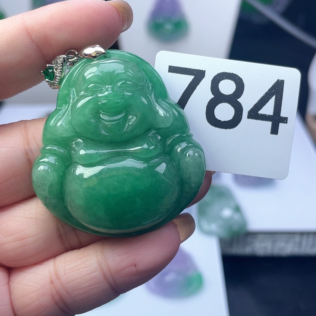 翡翠吊坠(赠链)未镶嵌