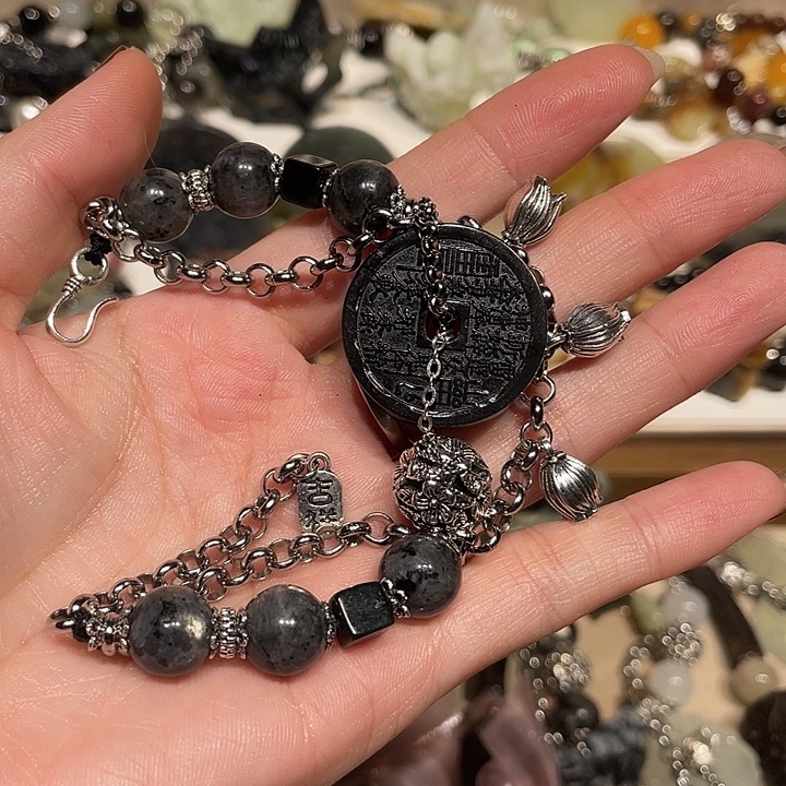 蛇纹石玉合金颈饰