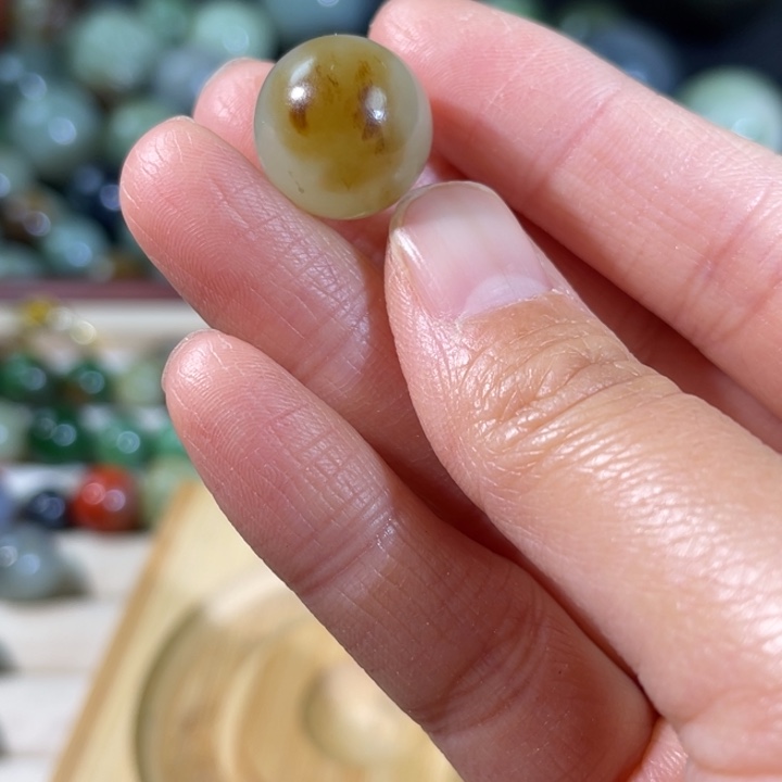 和田玉（糖玉）未镶嵌珠宝半成品