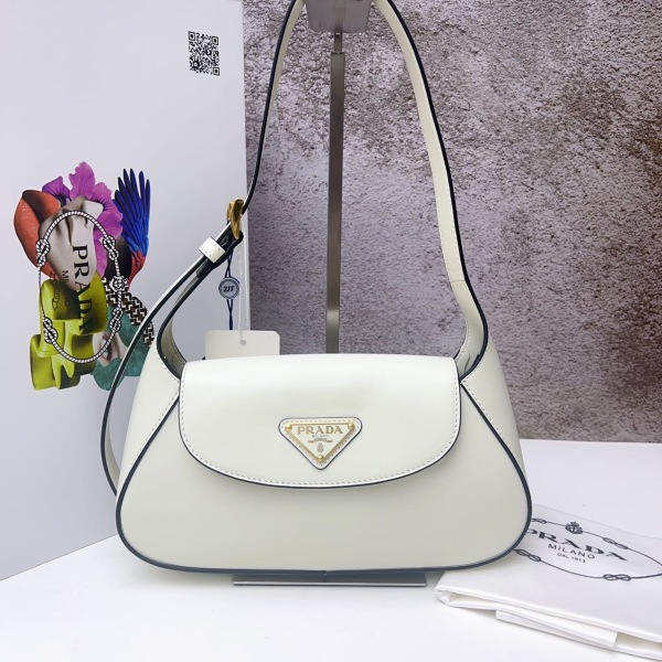 妃鱼/普拉达/95新/包包/市场价23000/250118RN0014