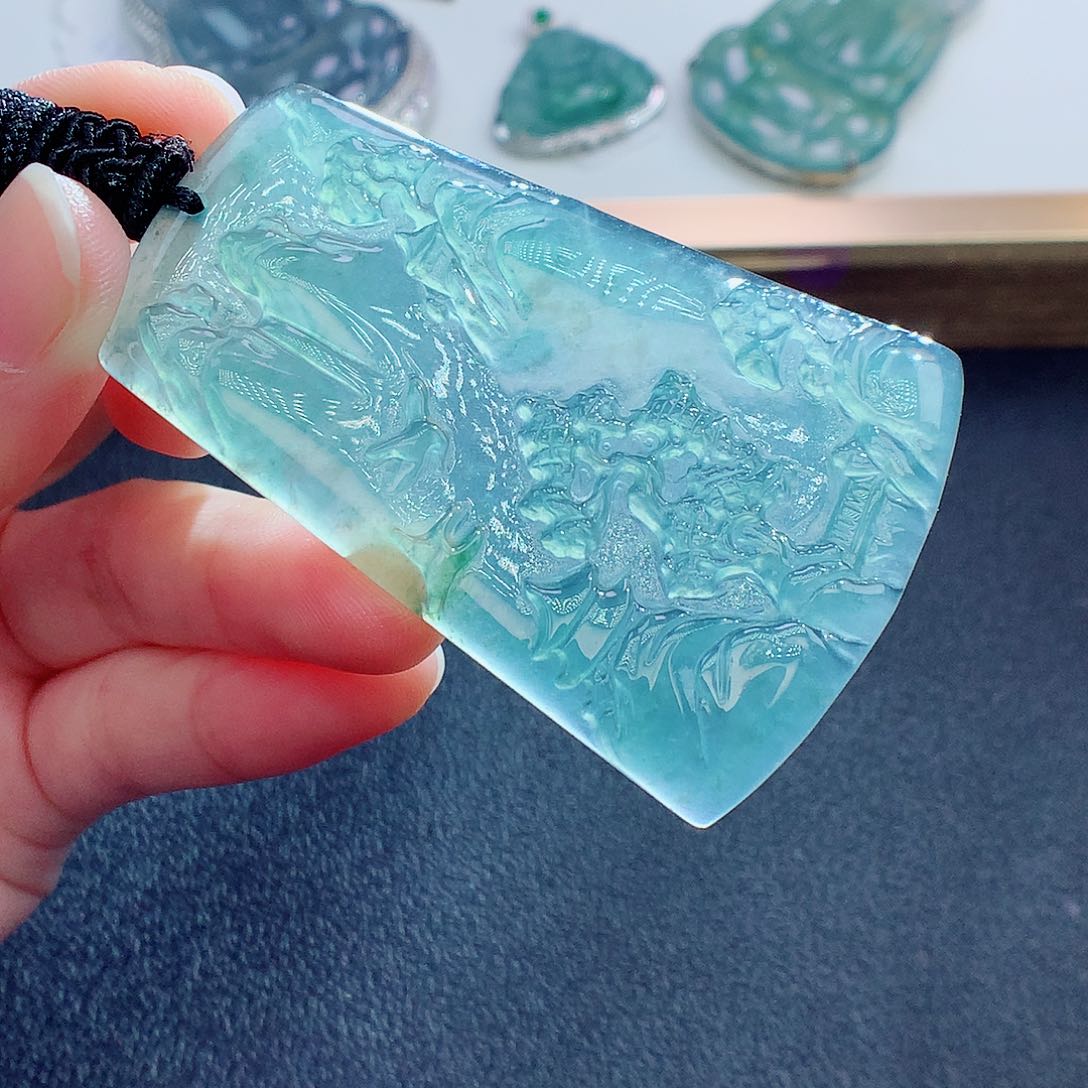 翡翠颈饰未镶嵌翡翠