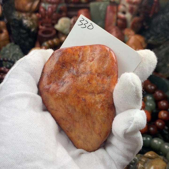 透闪石质玉未镶嵌珠宝奇石