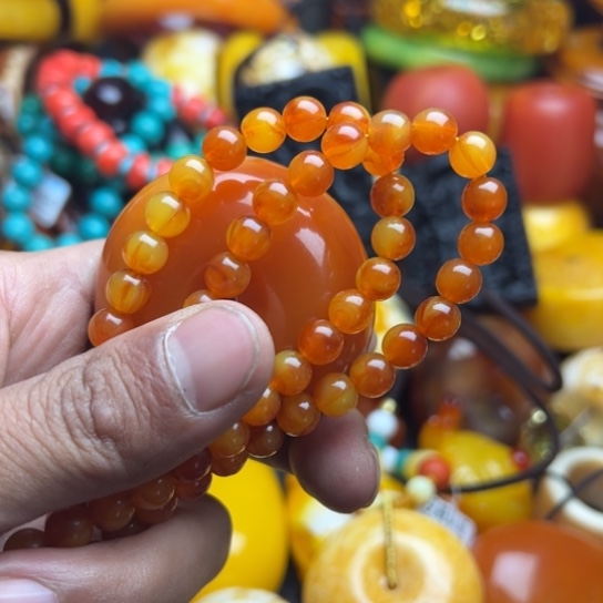 琥珀手串未镶嵌乐****姐蜜蜡