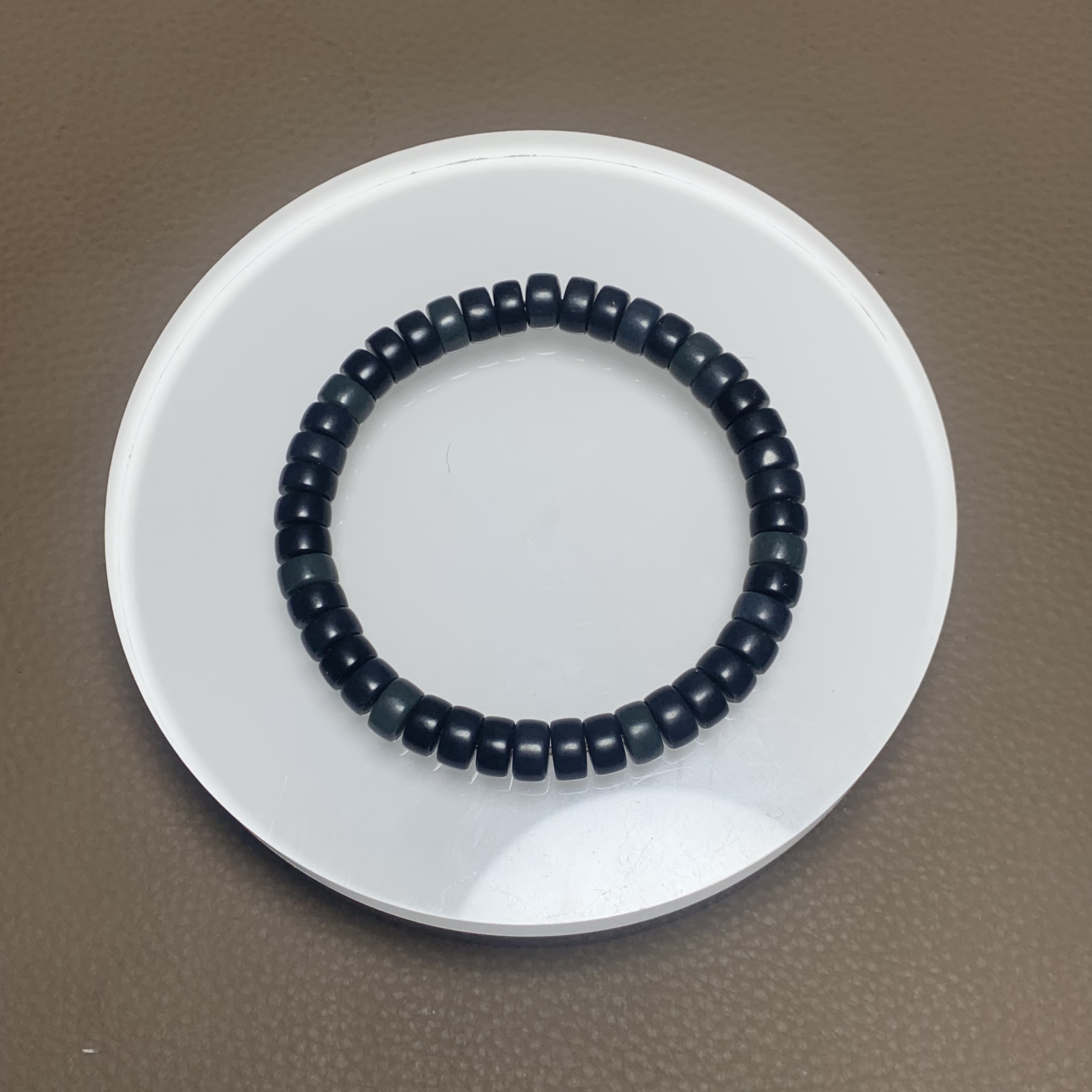 F2599珠宝玉石精选和田玉手串