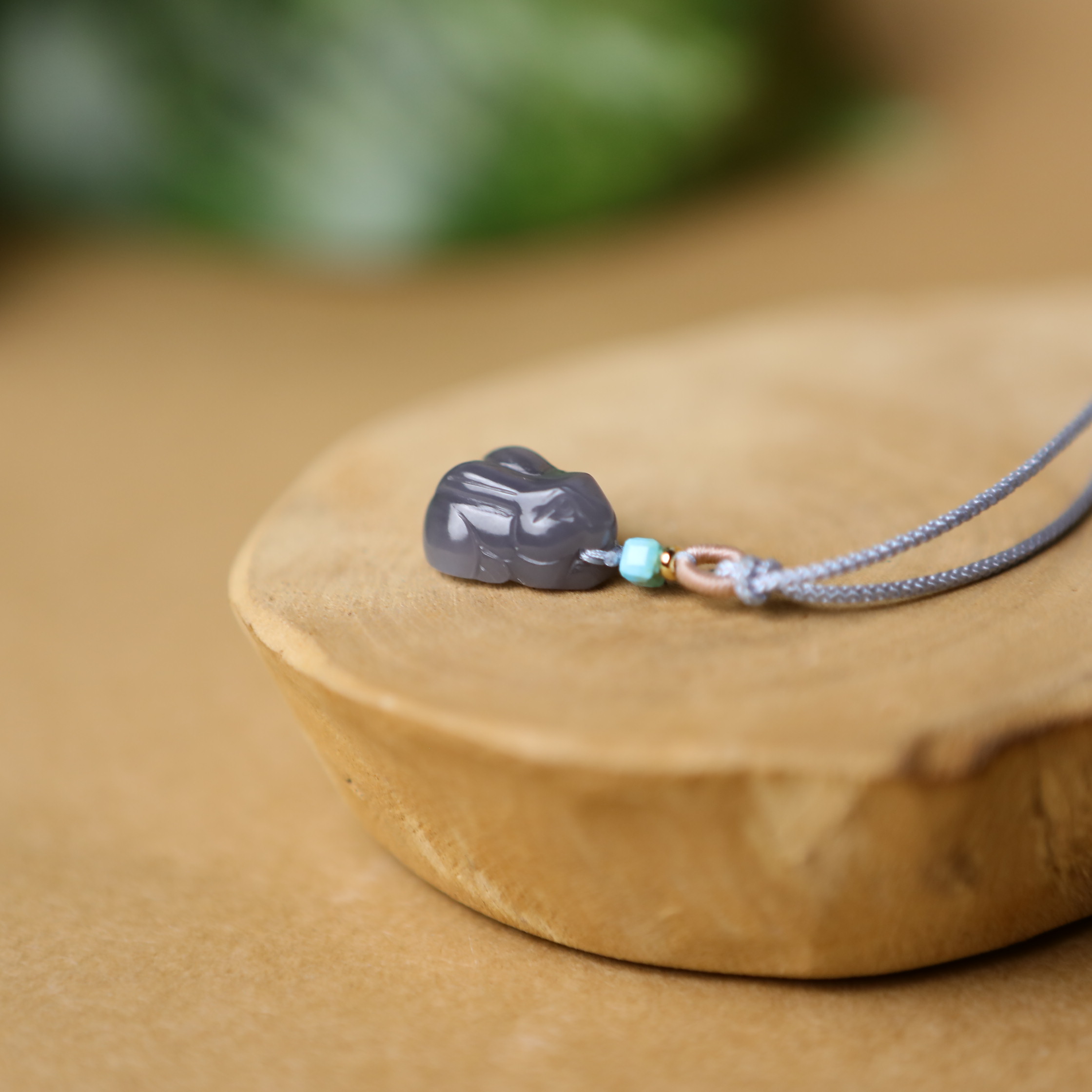 烟紫小兔 18*14*1mm 青海 25GJ2005