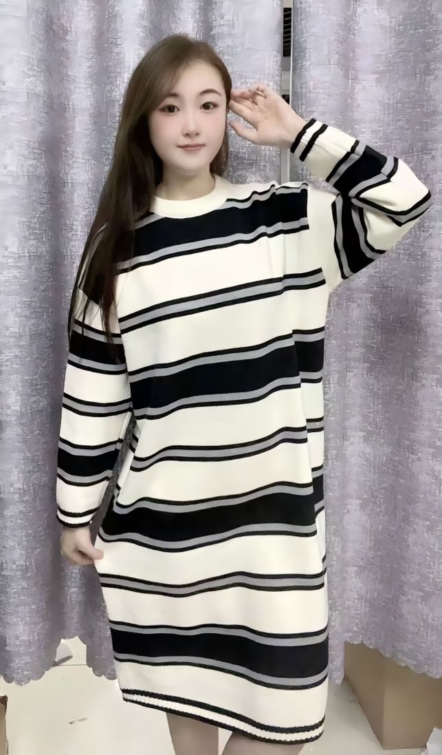 3677 秋冬新款女士长款条纹针织连衣裙 三楼 新