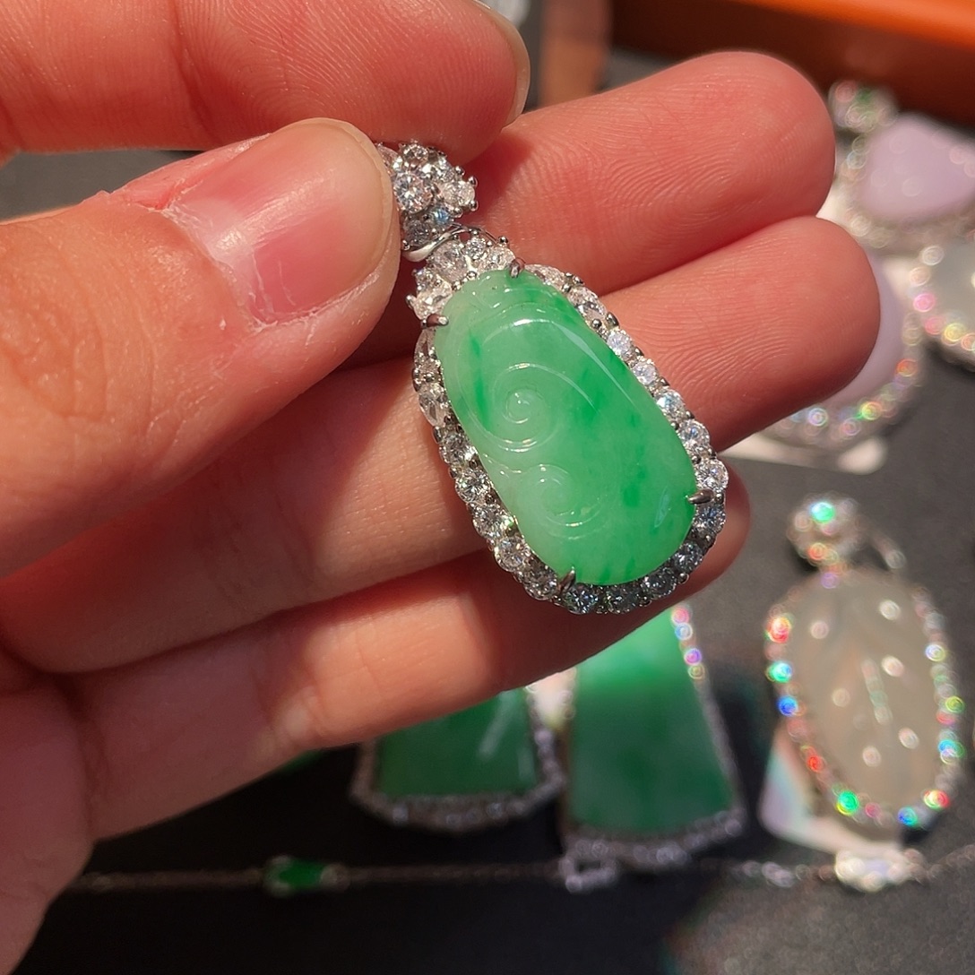 翡翠银S925镶嵌颈饰