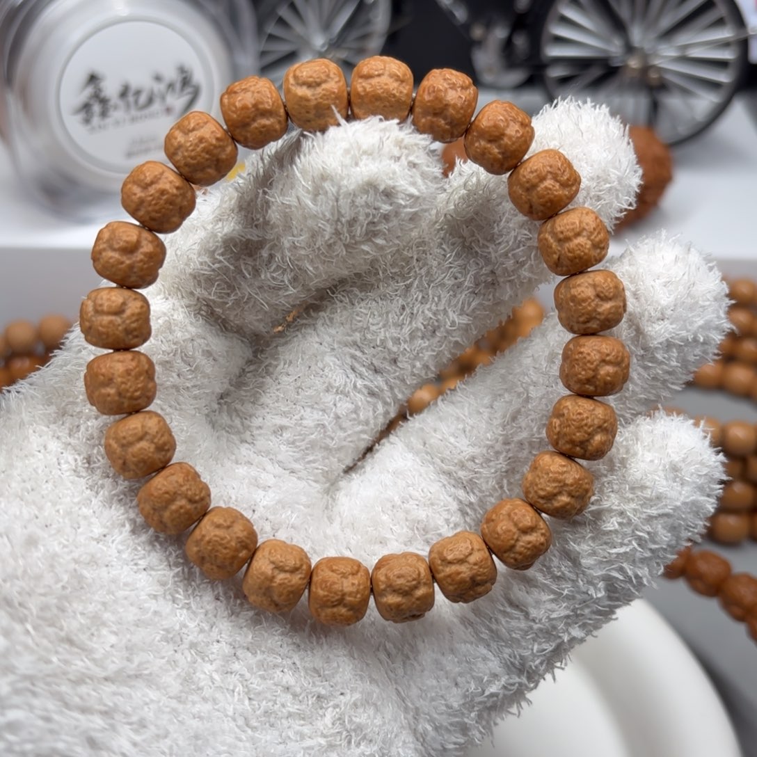 猴头核桃吊坠可*手工饕餮