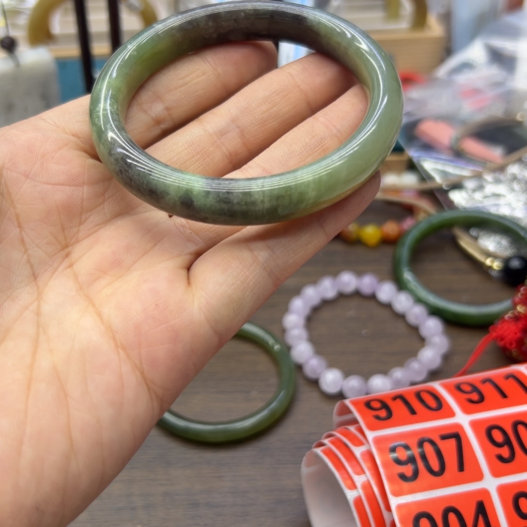 和田玉未镶嵌手镯58.4圈围893