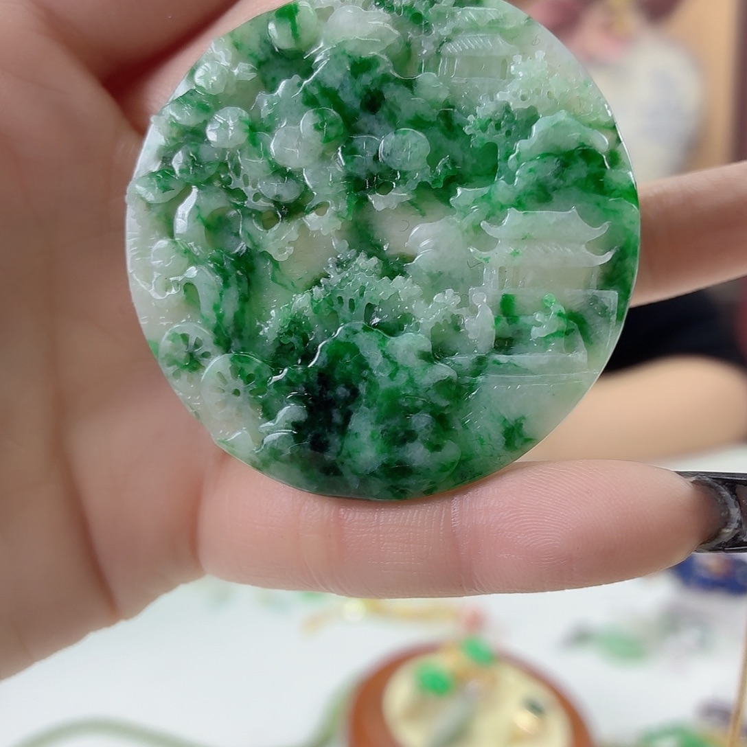 翡翠未镶嵌颈饰翡翠