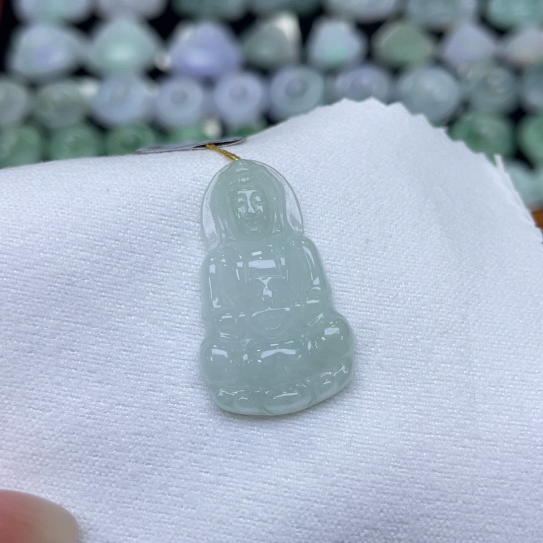颈饰未镶嵌翡翠观音