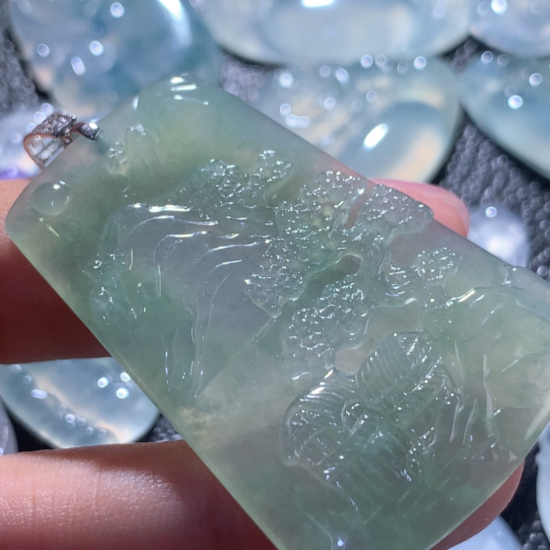 翡翠颈饰未镶嵌缅甸