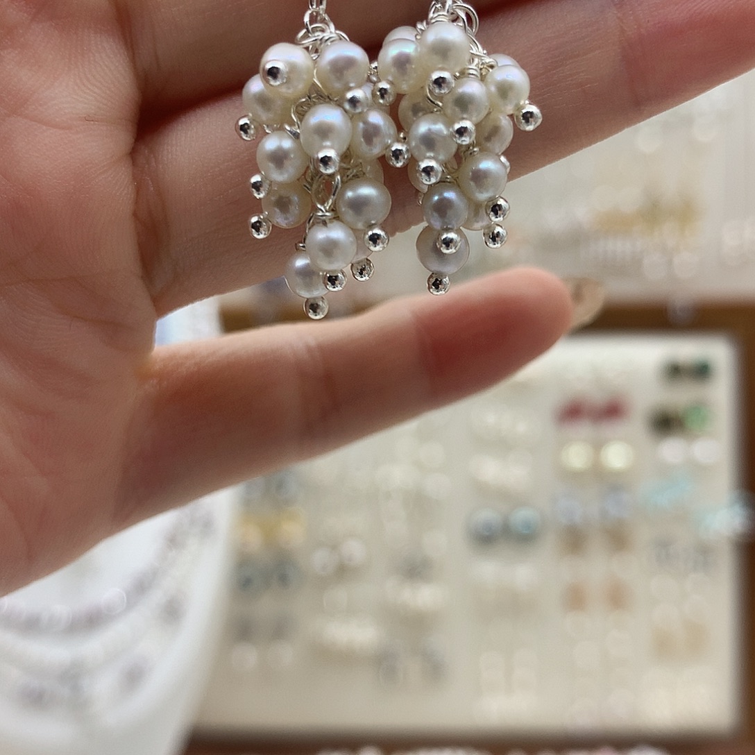 银S925镶嵌淡水珍珠耳饰
