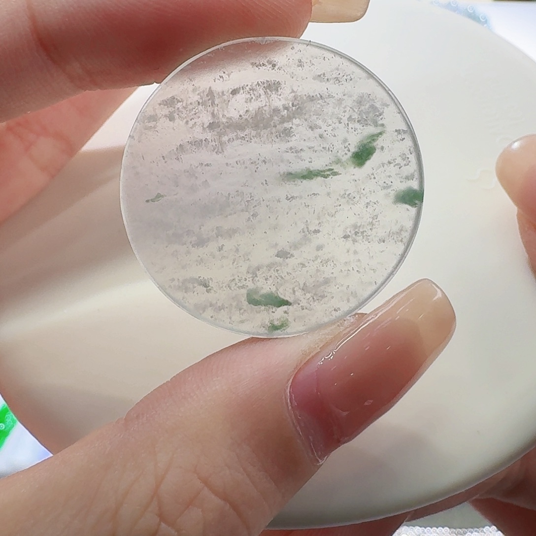 翡翠颈饰未镶嵌无事牌