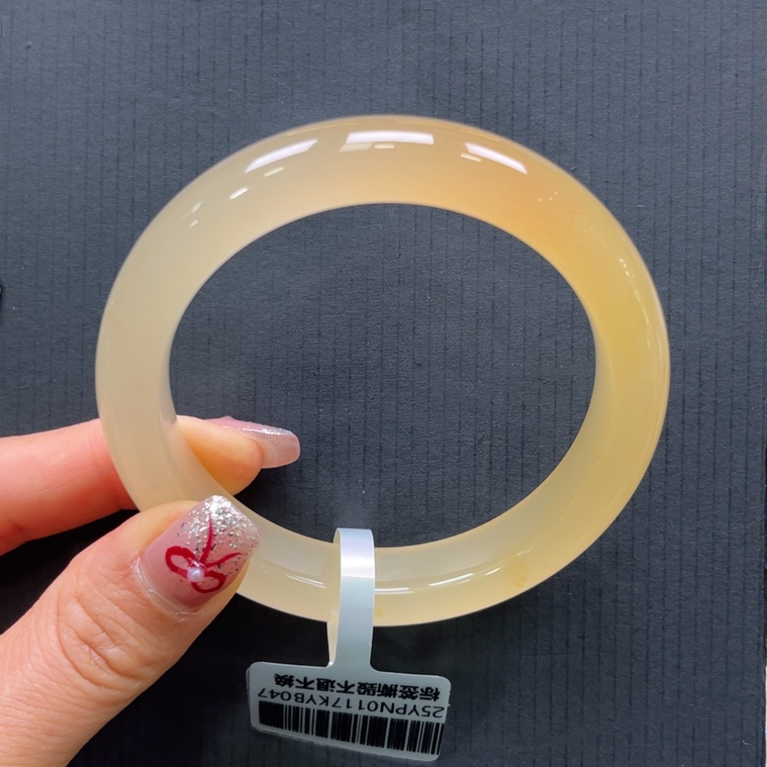 石英质玉手镯未镶嵌➕艳艳61.5