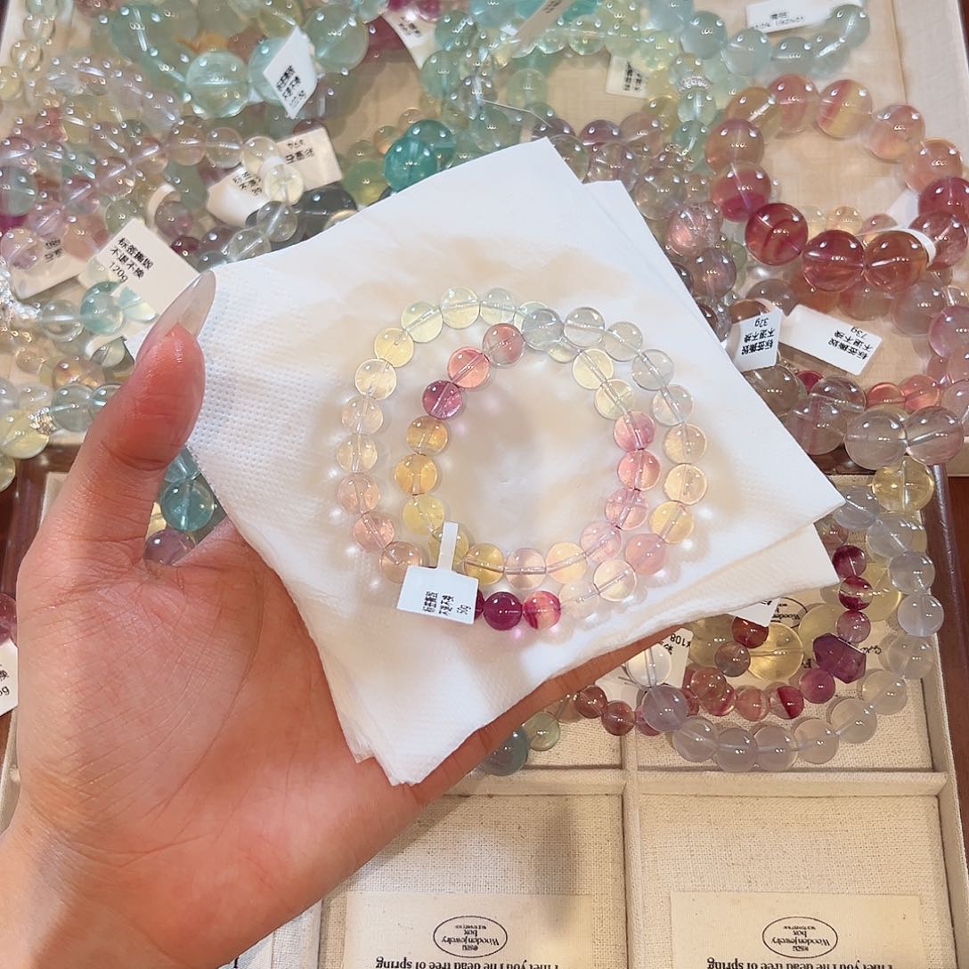 水晶手链未镶嵌?****n48小时鉴赏