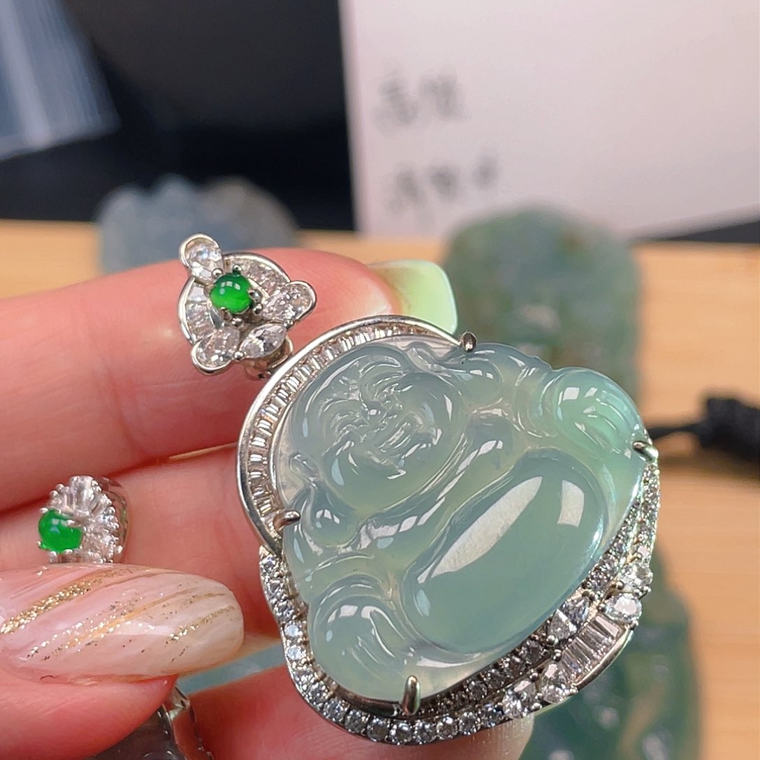 颈饰未镶嵌翡翠3，