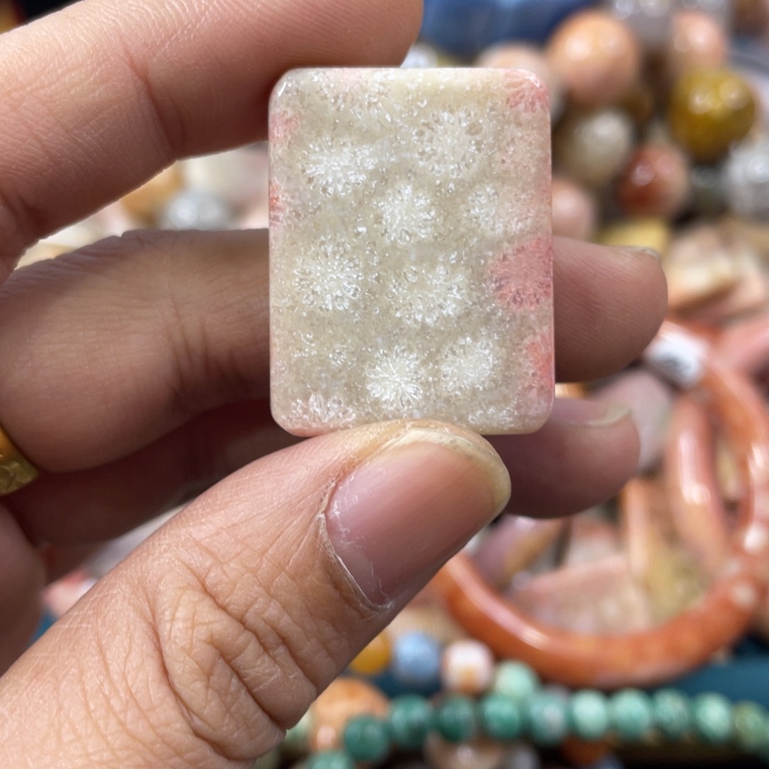 未镶嵌手镯硅化玉