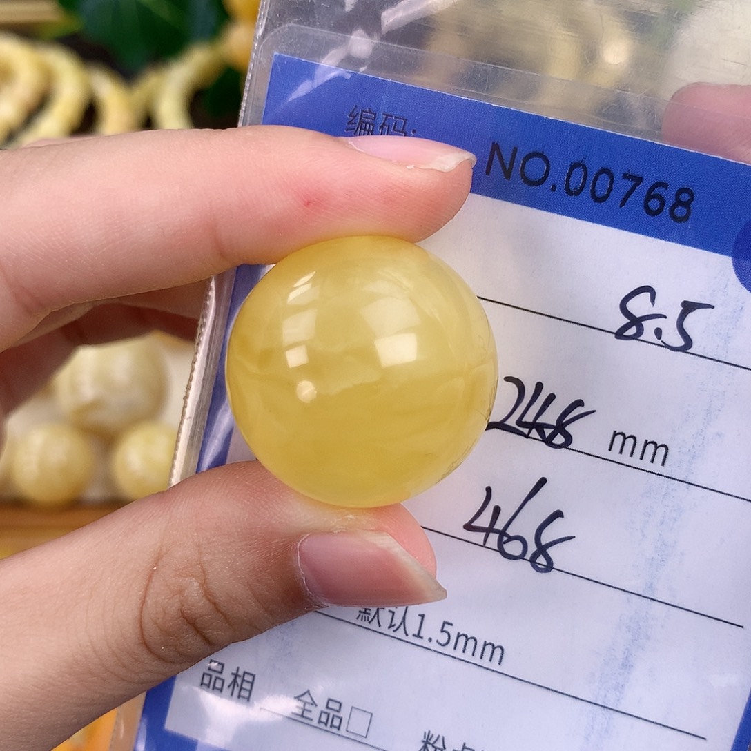 蜜蜡未镶嵌珠宝奇石