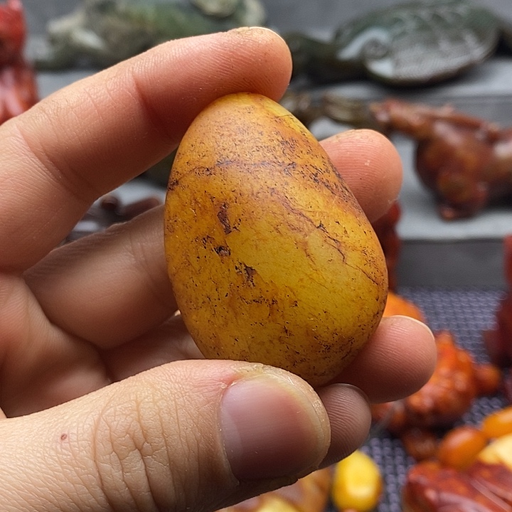 未镶嵌蛇纹石玉颈饰