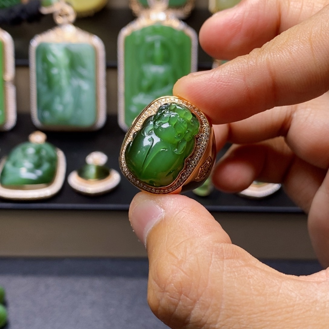 和田玉18K金镶嵌吊坠(不含链)超*侠