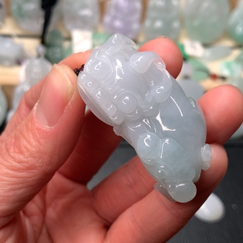 【闪购商品】翡翠颈饰未镶嵌貔貅