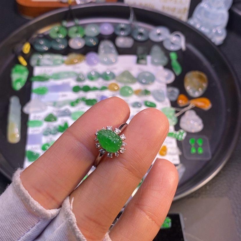 【闪购商品】翡翠挂件18K金镶嵌貔貅