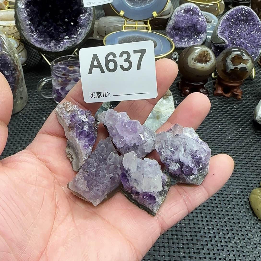 未镶嵌水晶大型摆件（非配饰）