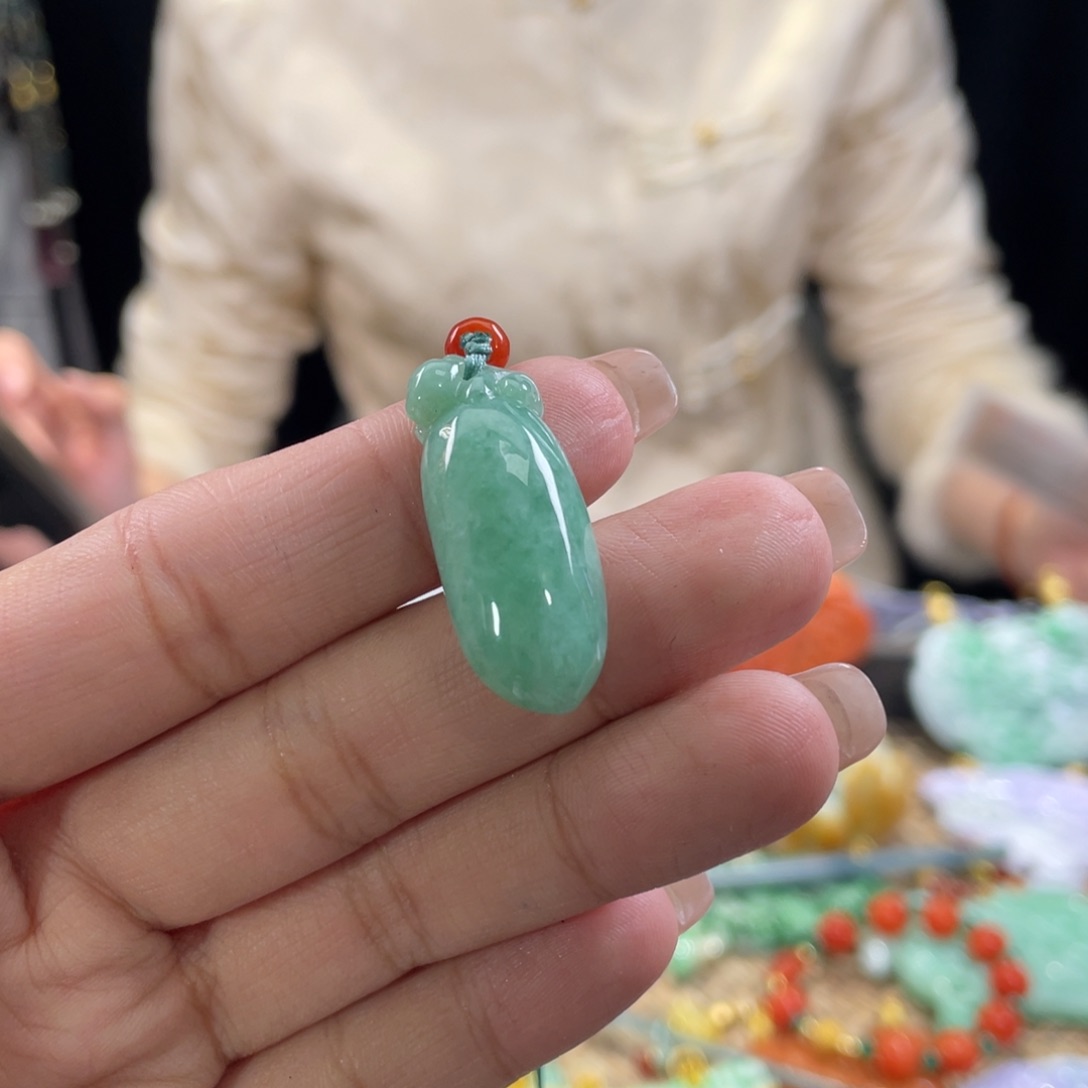 翡翠颈饰未镶嵌代编织