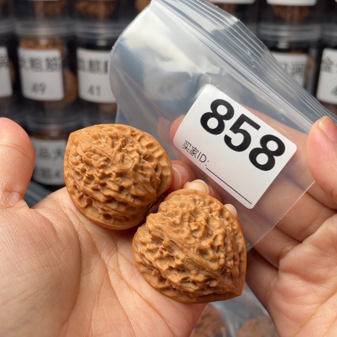 把件文玩核桃37.5金牛