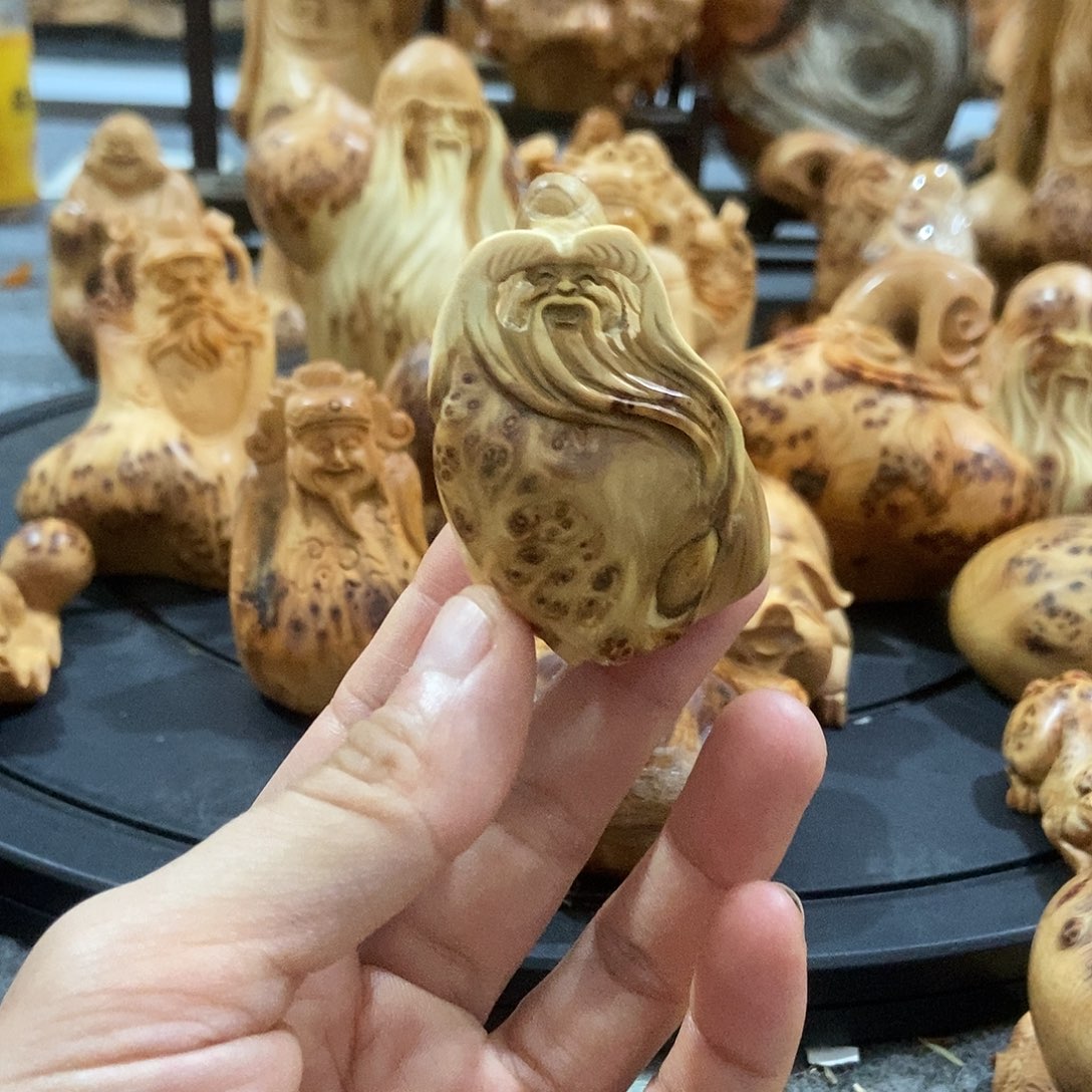 柏木（崖柏）留疤寿星