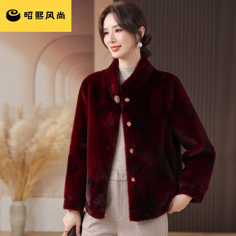 中老年人秋冬装水貂绒外套女洋气皮毛一体红色本命年妈妈短款大衣