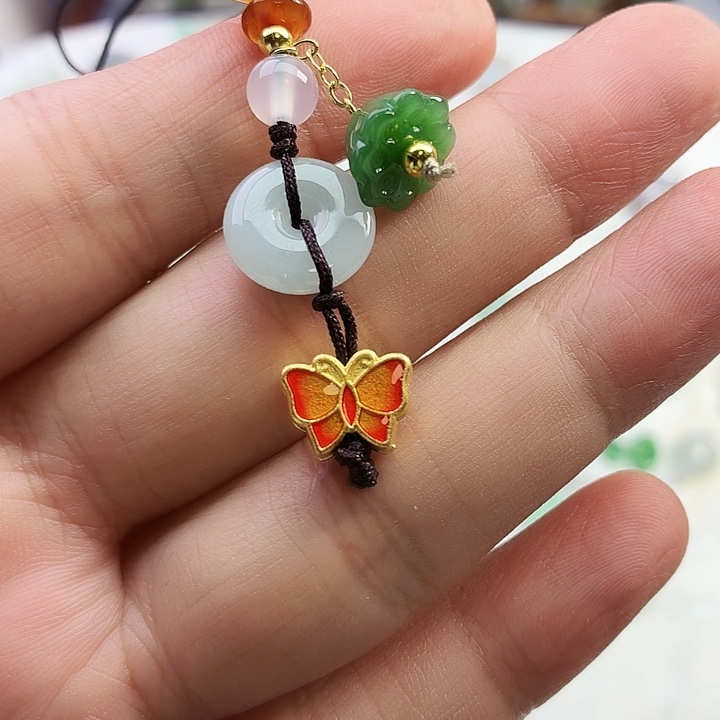 翡翠未镶嵌颈饰蝴蝶