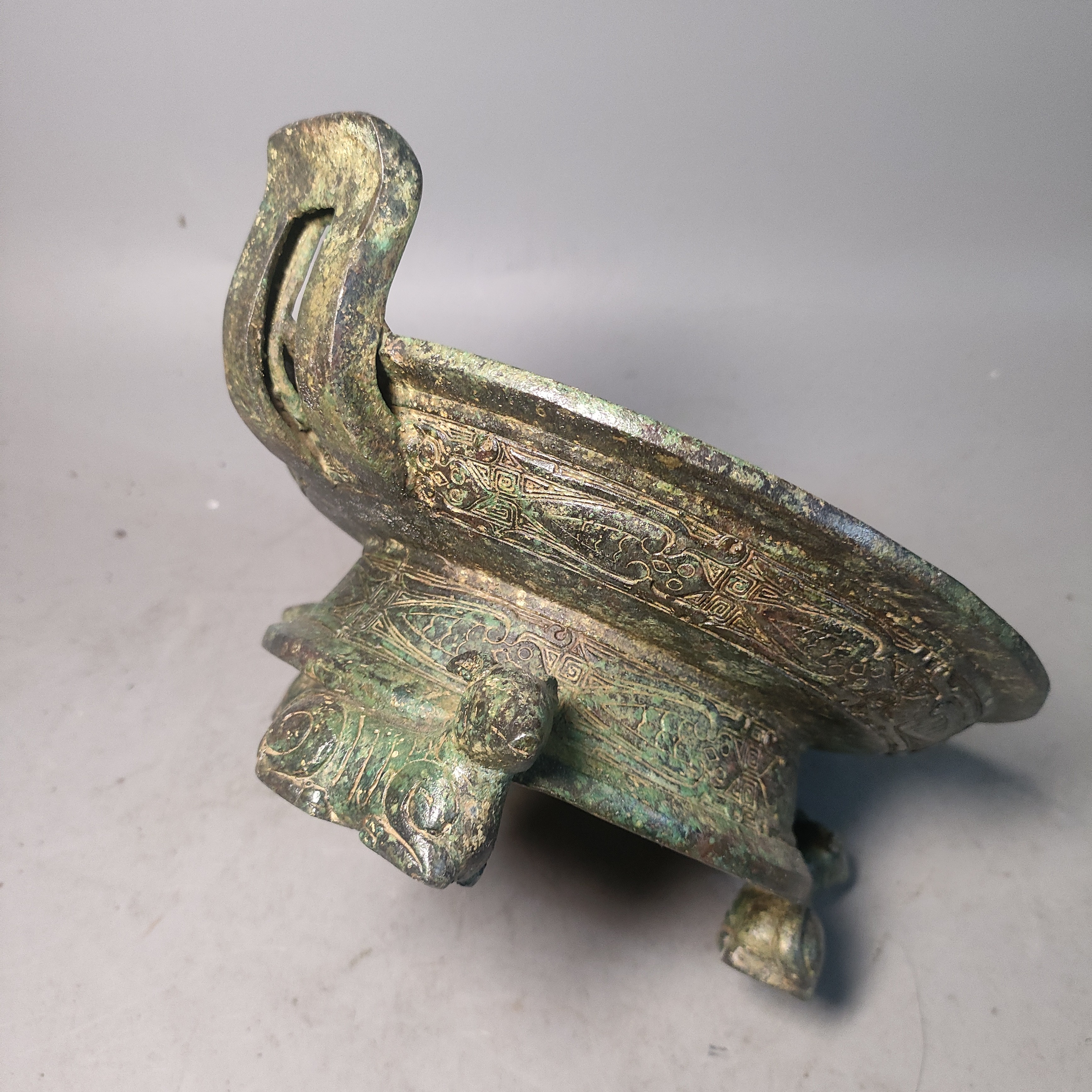 青铜器 三足兽盘