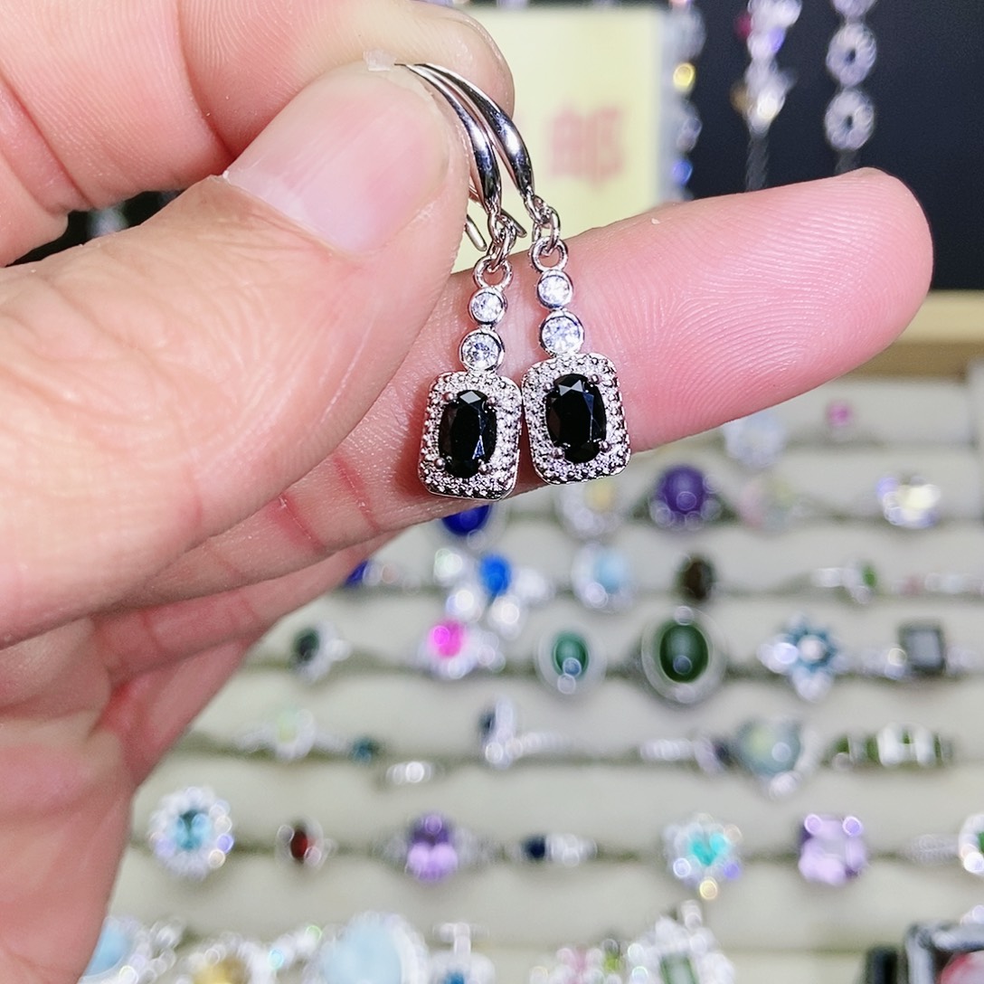 【闪购商品】未镶嵌耳坠尖晶石