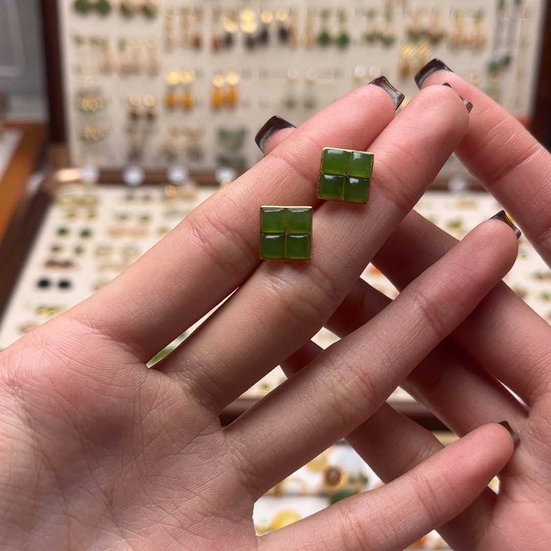 和田玉银S925镀金镶嵌耳坠