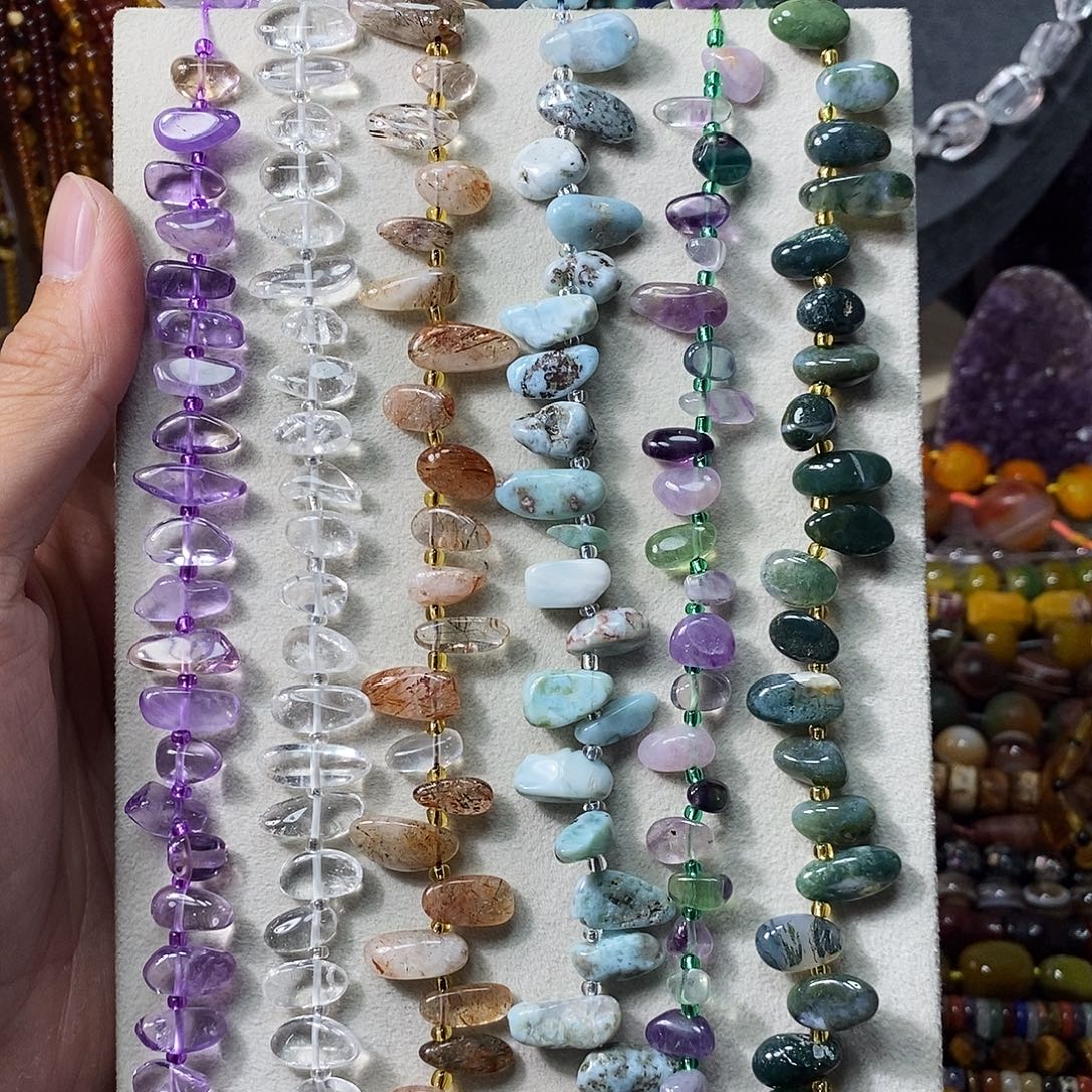 石英质玉未镶嵌，长牙一条，下单备注数字，