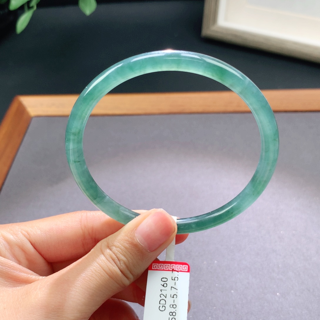 翡翠手镯未镶嵌天然翡翠手镯叮当镯