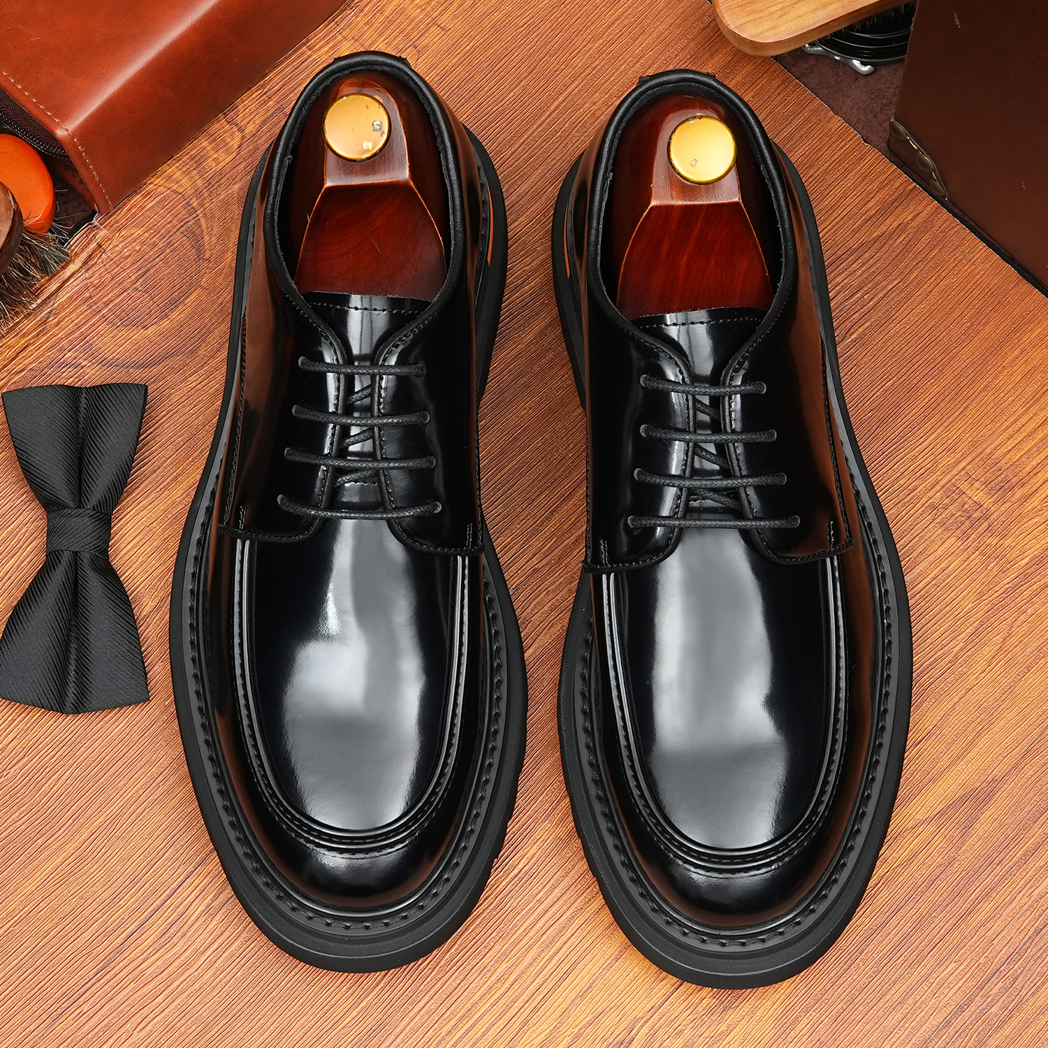 2025新款休闲皮鞋男真皮商务正装厚底增高新郎结婚鞋亮面德比男鞋