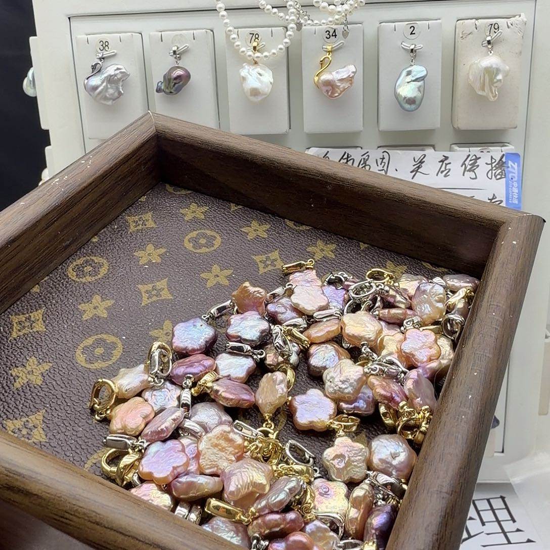 颈饰合金淡水珍珠