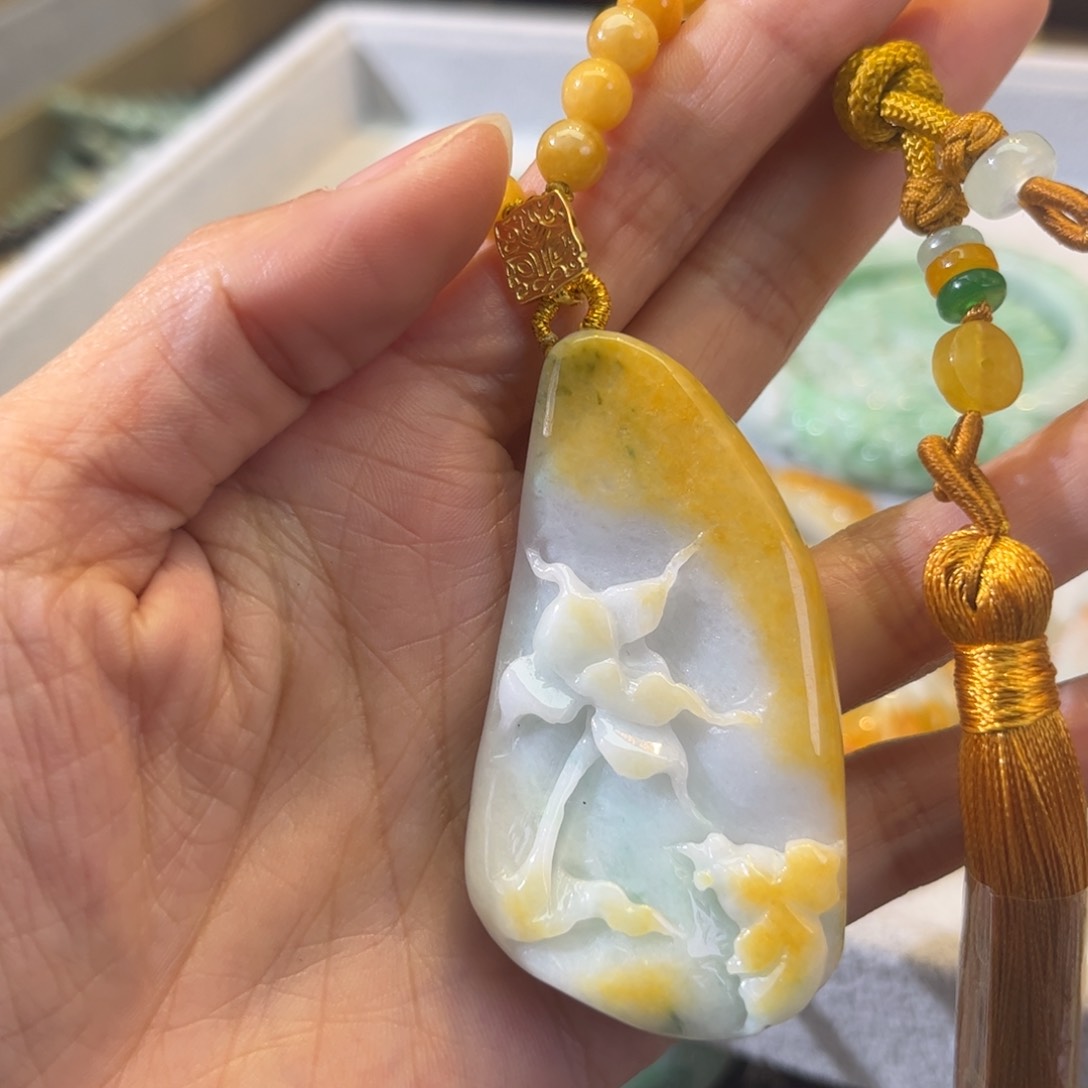 翡翠颈饰未镶嵌待编款