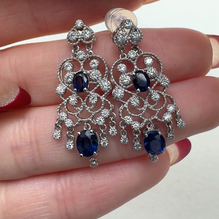 蓝宝石耳环18K金镶嵌