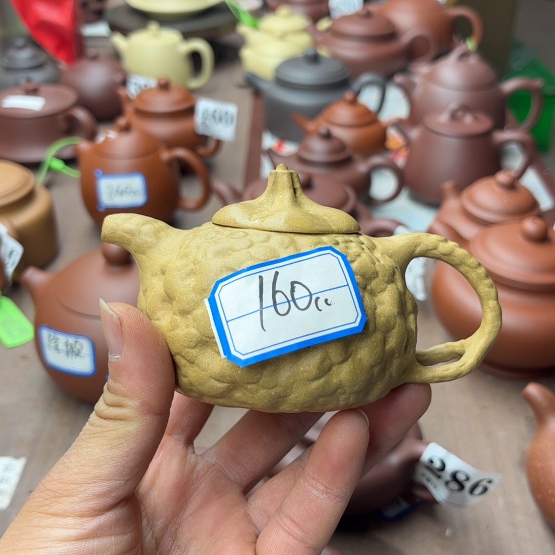 紫砂茶壶黄金段供春160左右瑕疵