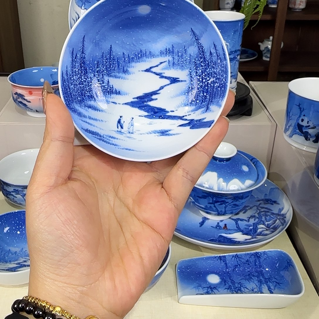 青花山水雪景杯杯