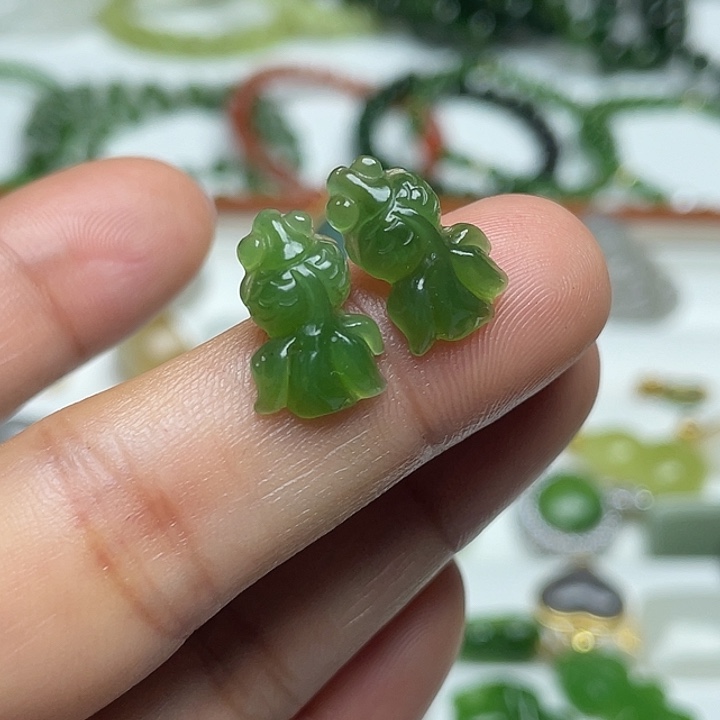 和田玉（碧玉）银S925镶嵌耳饰颜色多样性发货